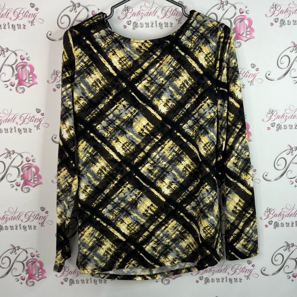 Melanie Lyne long sleeve plaid Chic Women's Blouse in Yellow and Black Pattern - Picture 2 of 10